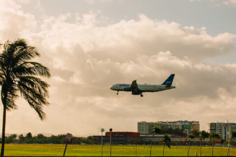 La cantidad de pasajes aéreos comprados fuera de la Isla, pero con destino a Puerto Rico, aumentaron en 25% para el actual cuarto trimestre del 2023.