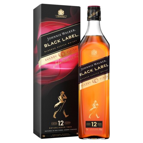 Johnnie Walker Black Label Sherry Finish es excelente cuando se disfruta solo o en las rocas.