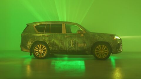 Lexus presenta LX temático inspirado en “Wicked”