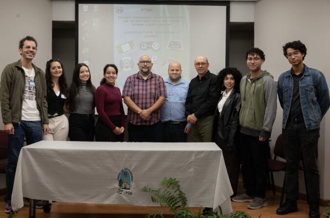 Equipo Timon del 1er Congreso Puertorriqueno de Investigacion y Estudios sobre Videojuegos celebrado en la UPR-Rio Piedras