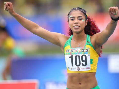 Atletismo universitario arranca con registros cercanos a récords