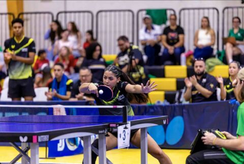 A pesar de su dolor, los Lobos y las Lobas de la UPR de Arecibo clasificaron a la semifinal del tenis de mesa. (LAI)
