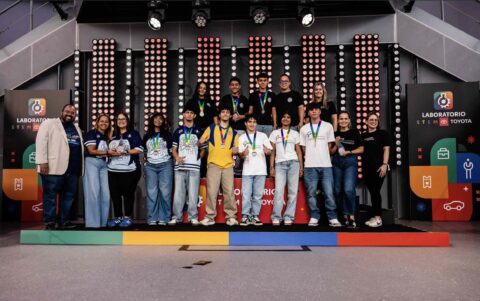 Estudiantes destacan en final STEM de Toyota Estudiantes destacan en final STEM de Toyota