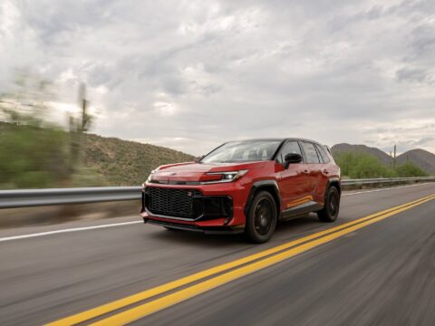Toyota inicia ventas de la nueva RAV4 electrificada en Puerto Rico