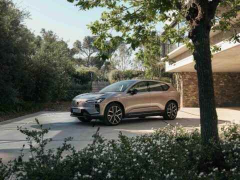 Nuevo Volvo EX60 alcanza 503 millas de autonomía con una sola carga EX60 será el Volvo eléctrico con mayor autonomía desarrollado hasta la fecha