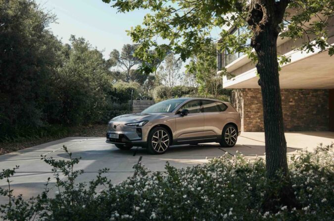 Nuevo Volvo EX60 alcanza 503 millas de autonomía con una sola carga EX60 será el Volvo eléctrico con mayor autonomía desarrollado hasta la fecha