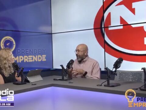 José Hernández Falcón comparte herramientas tecnológicas para emprendedores (video) José Hernández Falcón comparte herramientas tecnológicas para emprendedores en Radio Isla 1320.