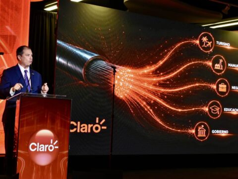 Claro anuncia llegada de cable submarino a Puerto Rico para fortalecer la conectividad Presidente de Claro Puerto Rico, Enrique Ortiz de Montellano.