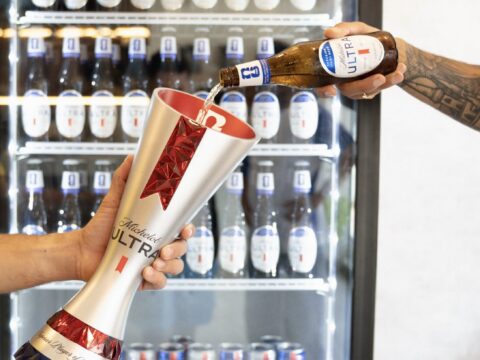 Michelob ULTRA transforma espacios comerciales para celebrar el Mundial en Puerto Rico