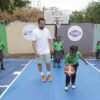 Clorox inaugura cancha deportiva en Loíza como parte de su iniciativa “El presente tiene futuro” Estudiantes estrenaron la cancha con una clínica de baloncesto junto a JJ Barea.
