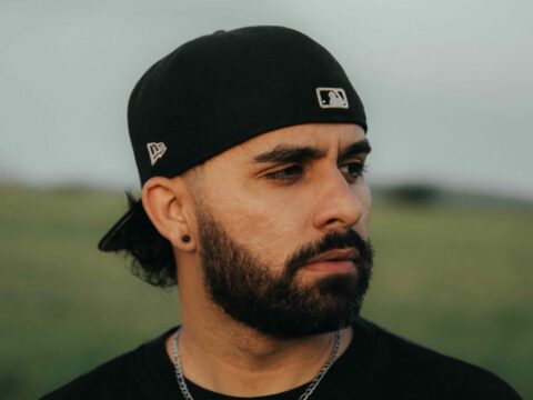 Jahdiel Román recibe su segunda nominación a los Dove Awards por “Necesito a Cristo” Jahdiel Román, compositor y productor puertorriqueño nominado por segunda vez a los Dove Awards.