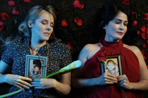 “Vientres de Tierra” reunirá a tres generaciones de artistas en el Teatro UPR Jacqueline Duprey y Mariana Quiles durante una escena de “Vientres de Tierra”, producción que se presentará en el Teatro UPR.