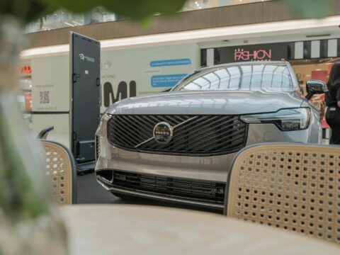 Volvo Puerto Rico presenta “Volvo Talks” para discutir el futuro de la movilidad Imagen general del exhibidor de Volvo en Mall of San Juan.