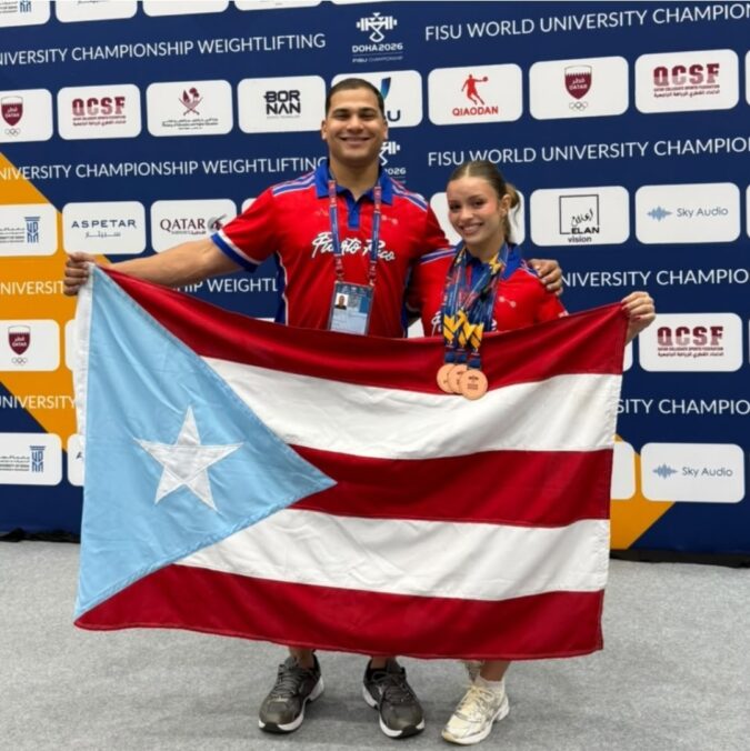 Carlyanis Santiago compite en la categoría de 57 kilos del Mundial Universitario de Halterofilia FISU.