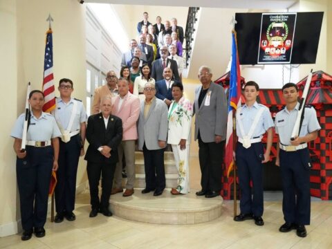 Leyendas del deporte ponceño se reunirán este sábado en Ponce Integrantes de la Galería de los Inmortales del Deporte Ponceño reunidos durante una actividad oficial en Ponce.