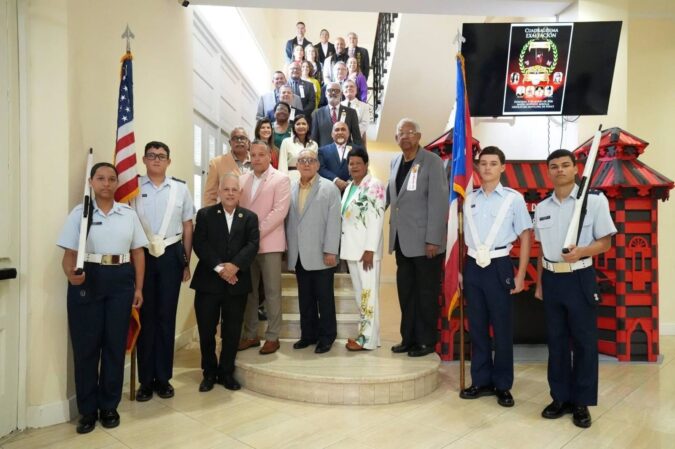 Integrantes de la Galería de los Inmortales del Deporte Ponceño reunidos durante una actividad oficial en Ponce.