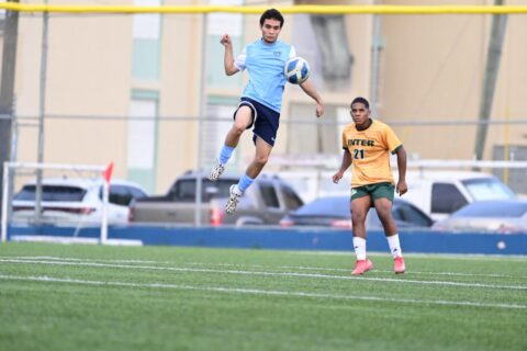 Vaqueros de la UPR Bayamón buscarán su primer campeonato de fútbol LAI Jugadores de los Vaqueros de UPR Bayamón durante un partido del torneo de fútbol de la Liga Atlética Interuniversitaria.