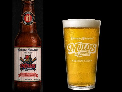 Botella de la Cerveza Mulos de Juncos elaborada por FOK Brewing en una edición conmemorativa limitada.