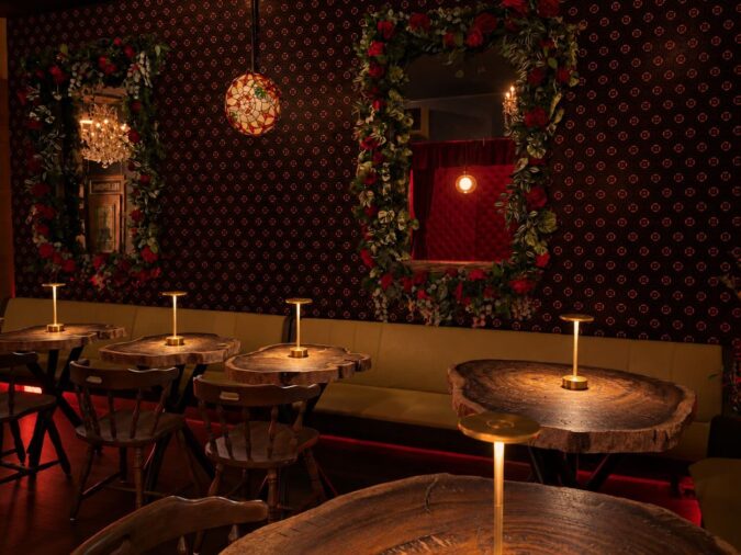 Furtivo Speakeasy pone a Puerto Rico en la cima de la coctelería estadounidense al ganar los USA TODAY 10Best Interior de Furtivo Speakeasy, bar clandestino situado en la calle Loíza en San Juan, reconocido a nivel internacional.